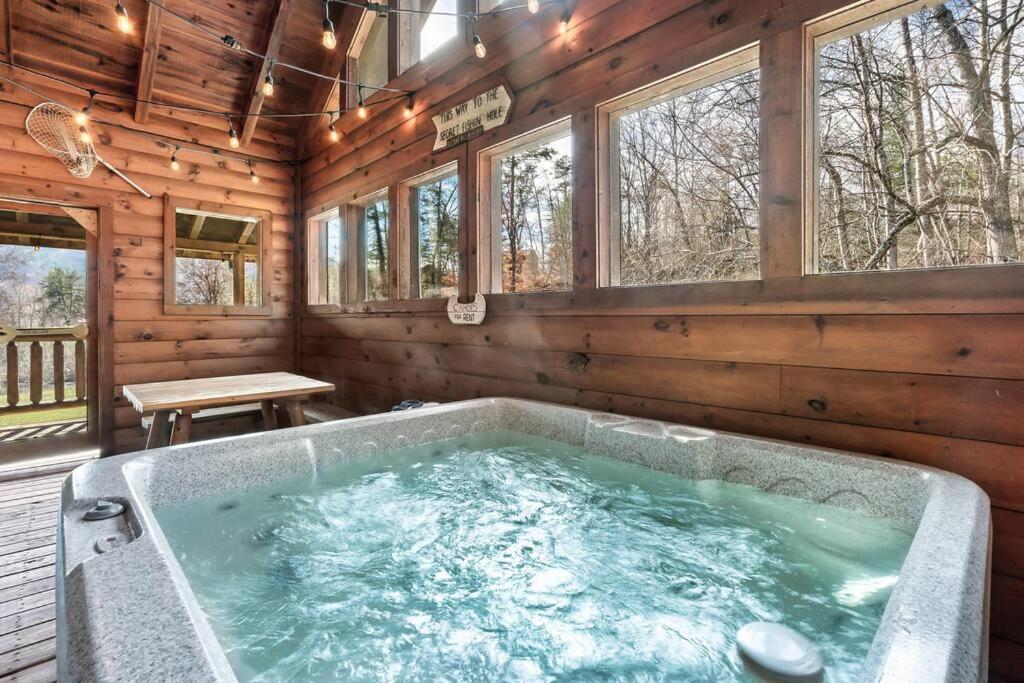 セバービル Spectacular Mtns Views With Private Hot Tub With Pool Table And Private Pondヴィラ エクステリア 写真