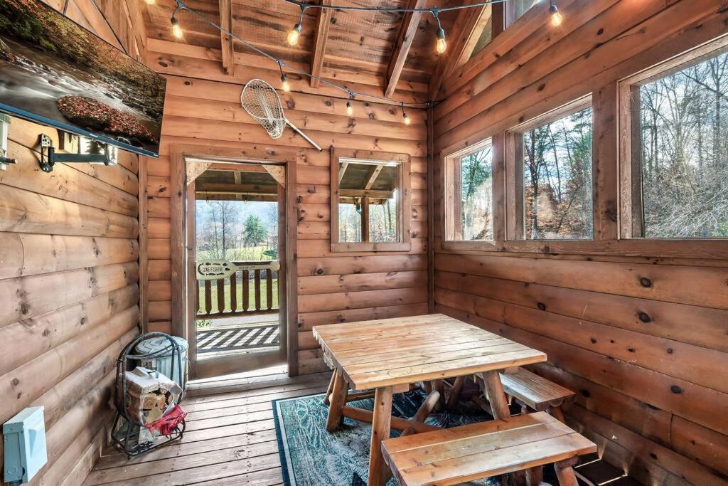 セバービル Spectacular Mtns Views With Private Hot Tub With Pool Table And Private Pondヴィラ エクステリア 写真