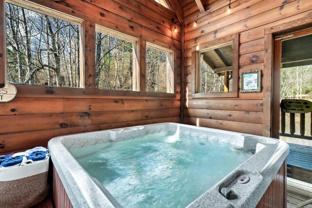 セバービル Spectacular Mtns Views With Private Hot Tub With Pool Table And Private Pondヴィラ エクステリア 写真