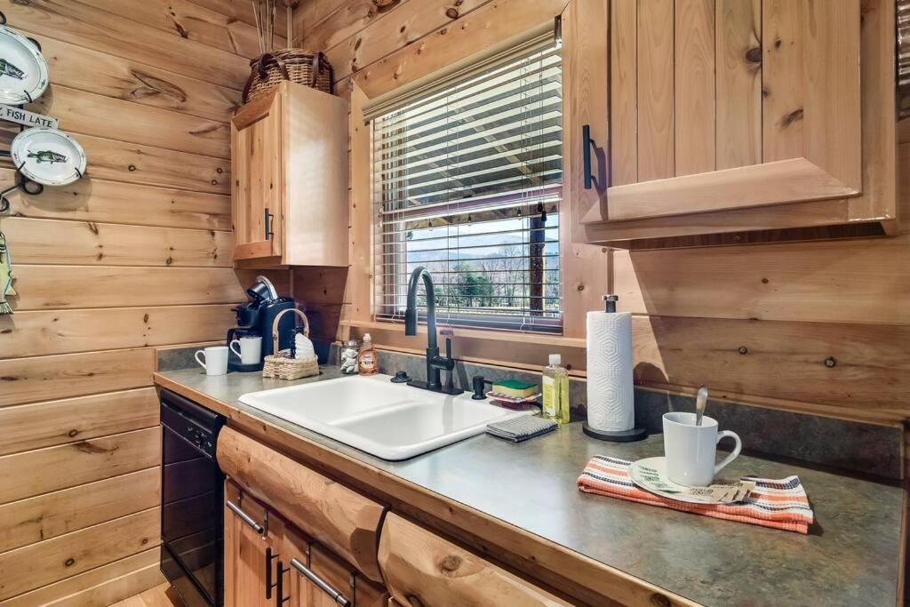 セバービル Spectacular Mtns Views With Private Hot Tub With Pool Table And Private Pondヴィラ エクステリア 写真
